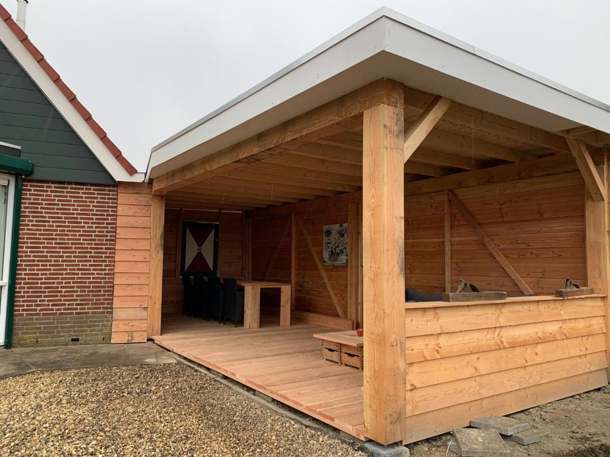 Modern Holiday Home In Ooltgensplaat Esterno foto