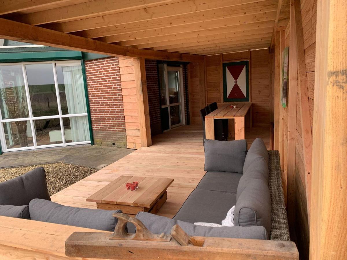 Modern Holiday Home In Ooltgensplaat Esterno foto